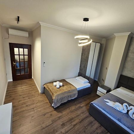 טיראנה Sky Apartaments City Center מראה חיצוני תמונה