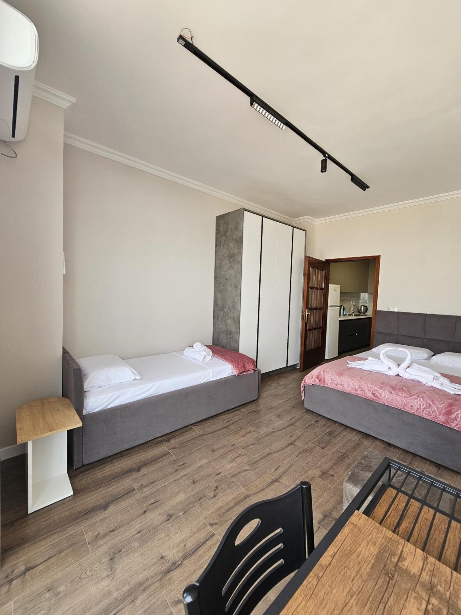 טיראנה Sky Apartaments City Center מראה חיצוני תמונה