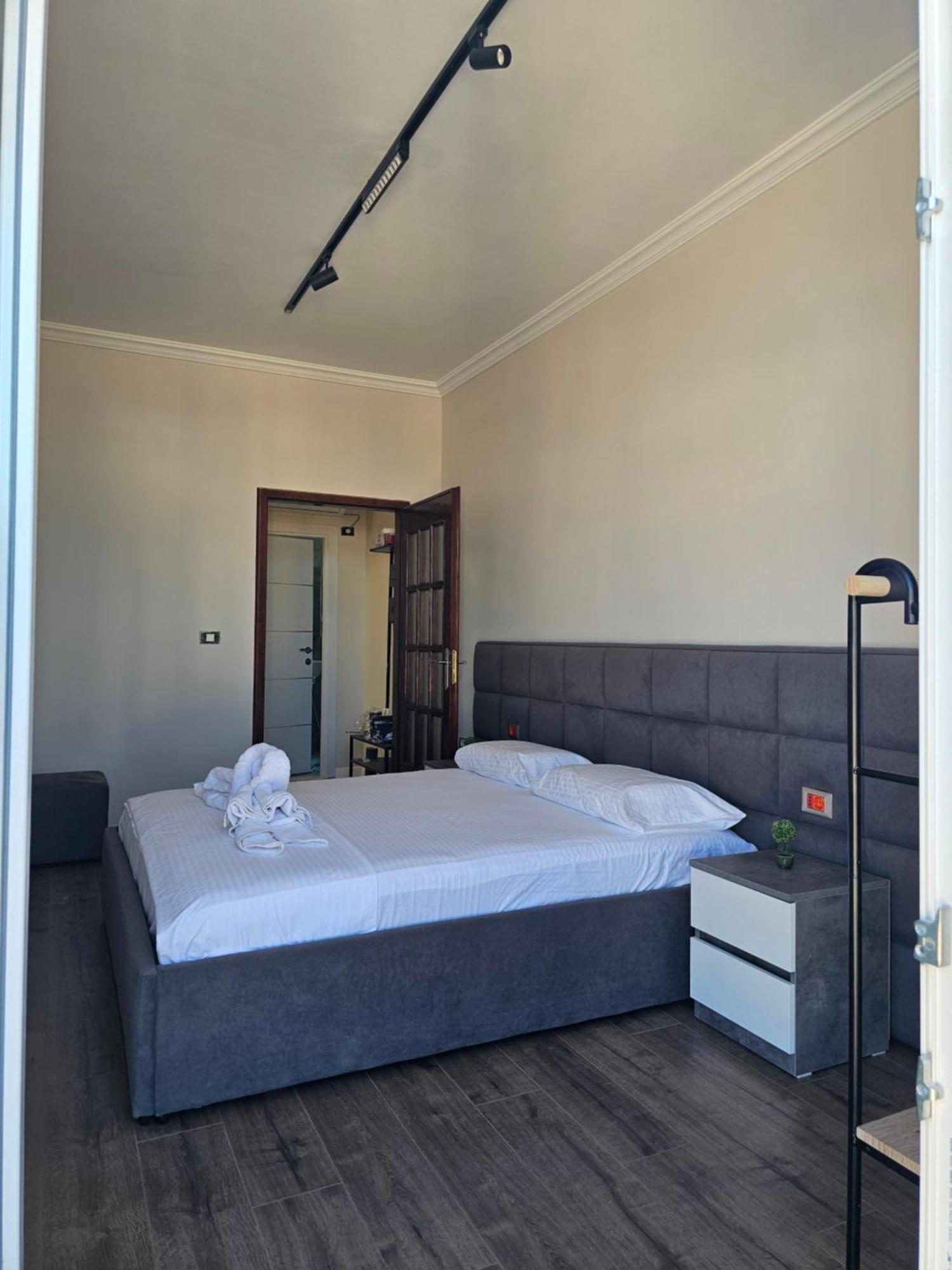 טיראנה Sky Apartaments City Center מראה חיצוני תמונה